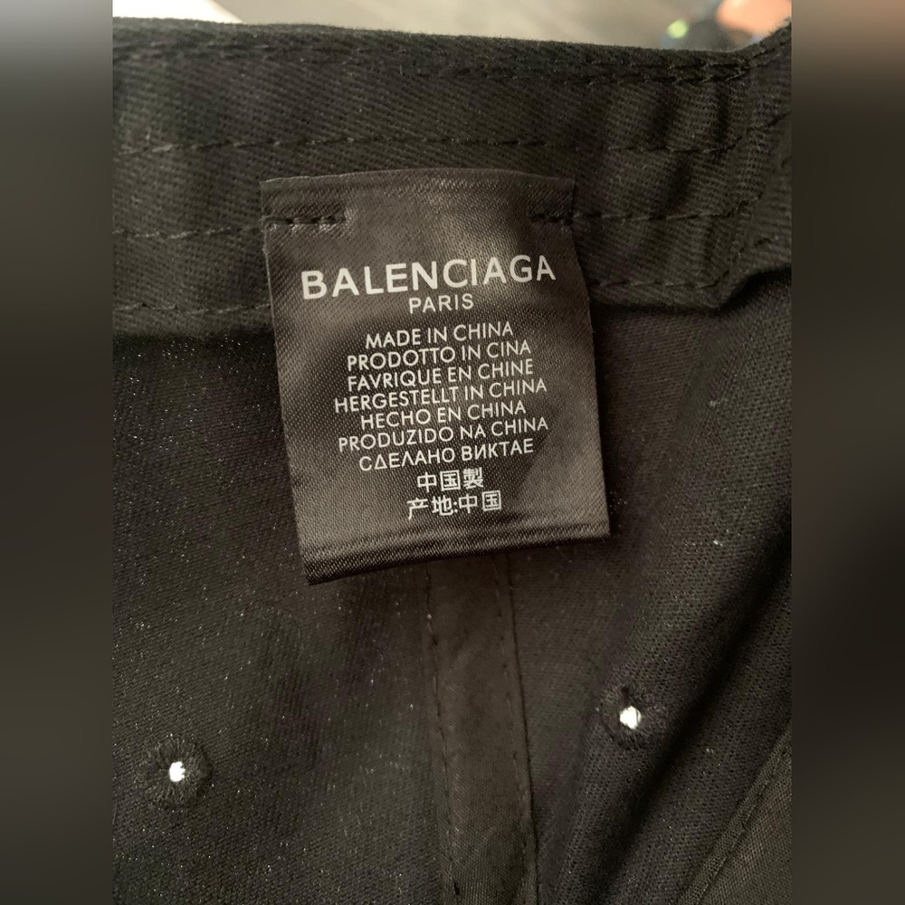 Balenciaga Black Baseball Cap Embroidered Minimalist Style - Picture 7 of 8